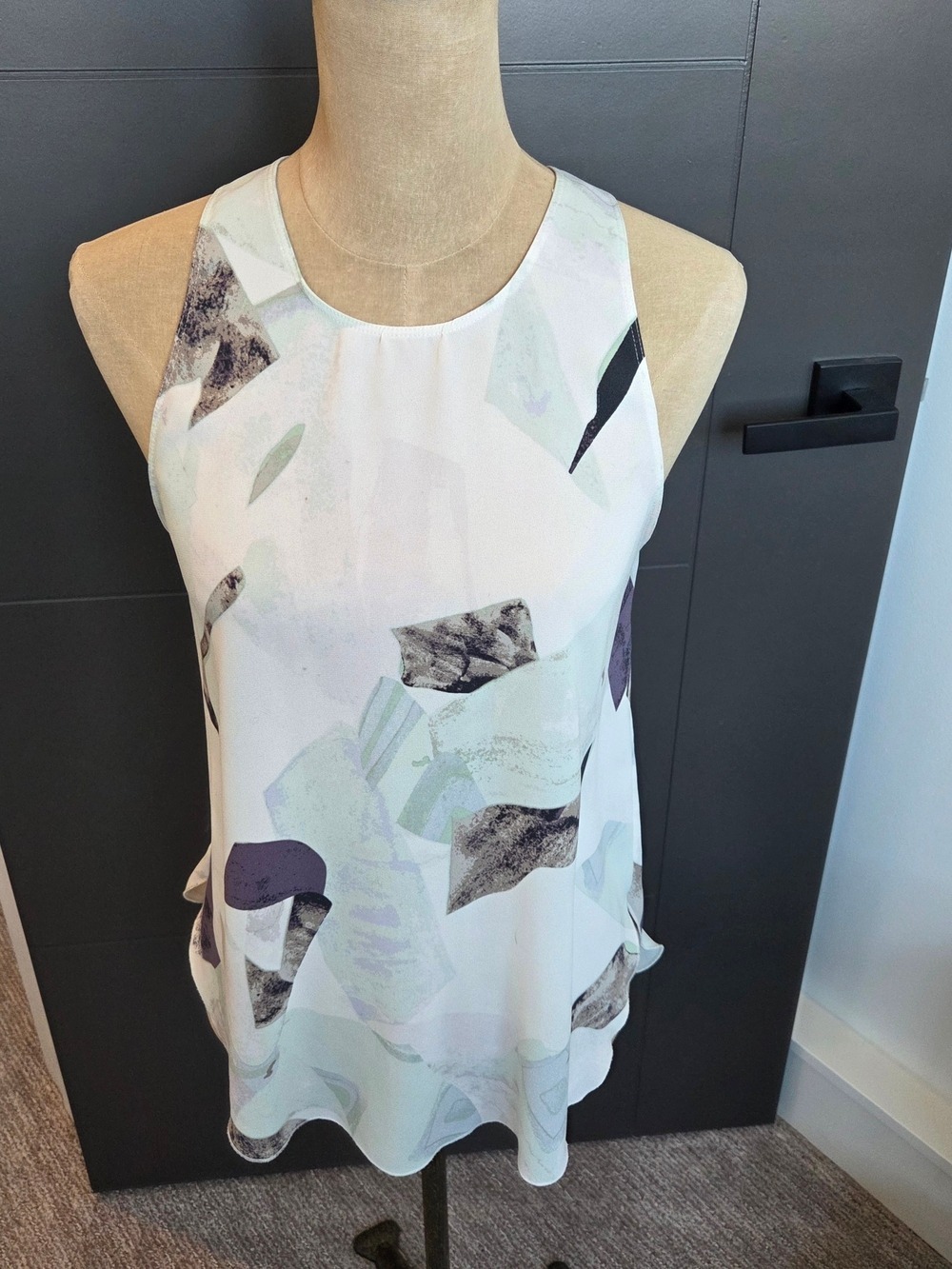 Wilfred White Abstract Print Sleeveless Camisole with Mint and Charcoal Accents